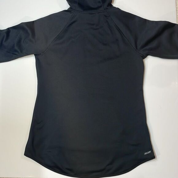New Balance Black Women Performance Hoodie with Sleeve Logo Sz M - Picture 6 of 6